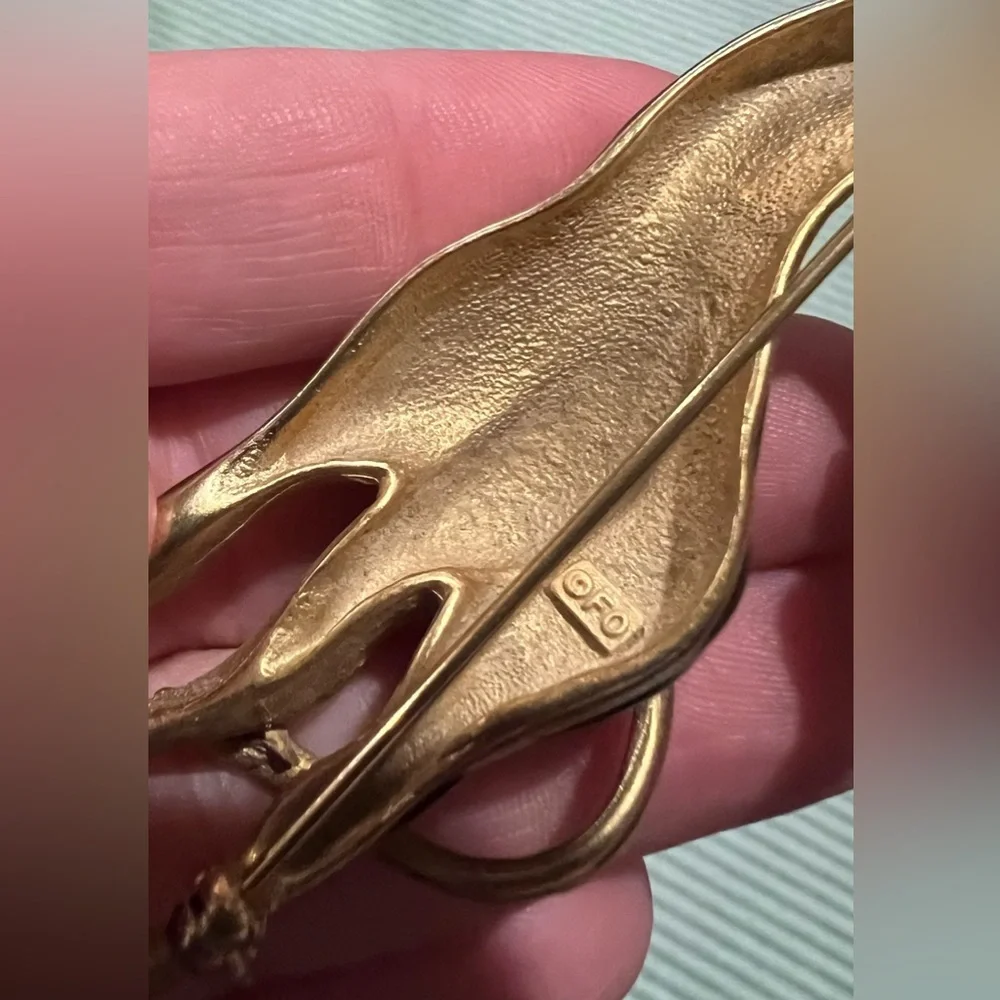 Vtg FERNANDO ORIGINALS Signed FO Gold Tone 3D Enamel GIRAFFE Brooch  80s Retro
